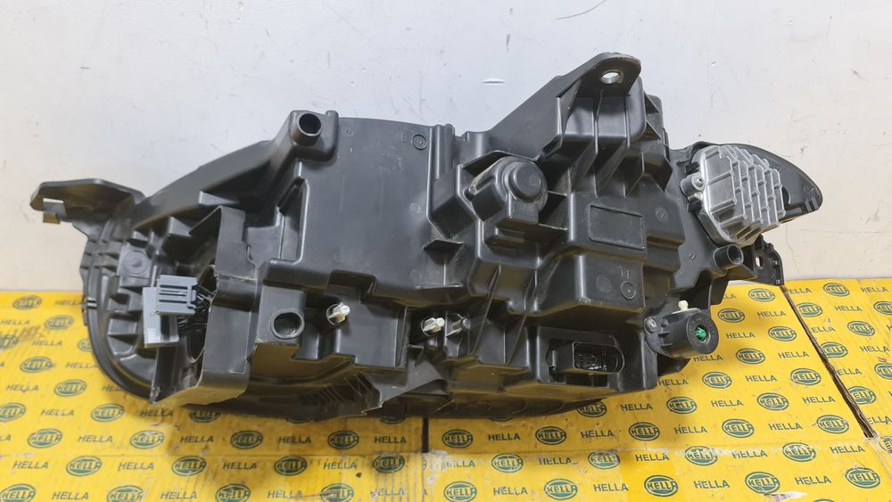 Far full led matrix active high beam Volvo XC90 2 II 32228689 modul