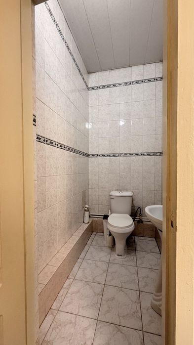 Сиз излаетган ховли уй!