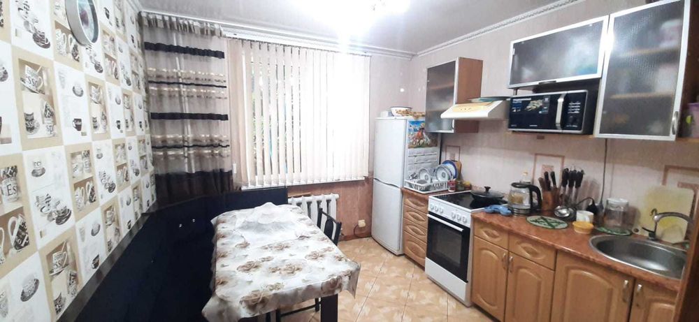 Продаю 4 комнатную квартиру