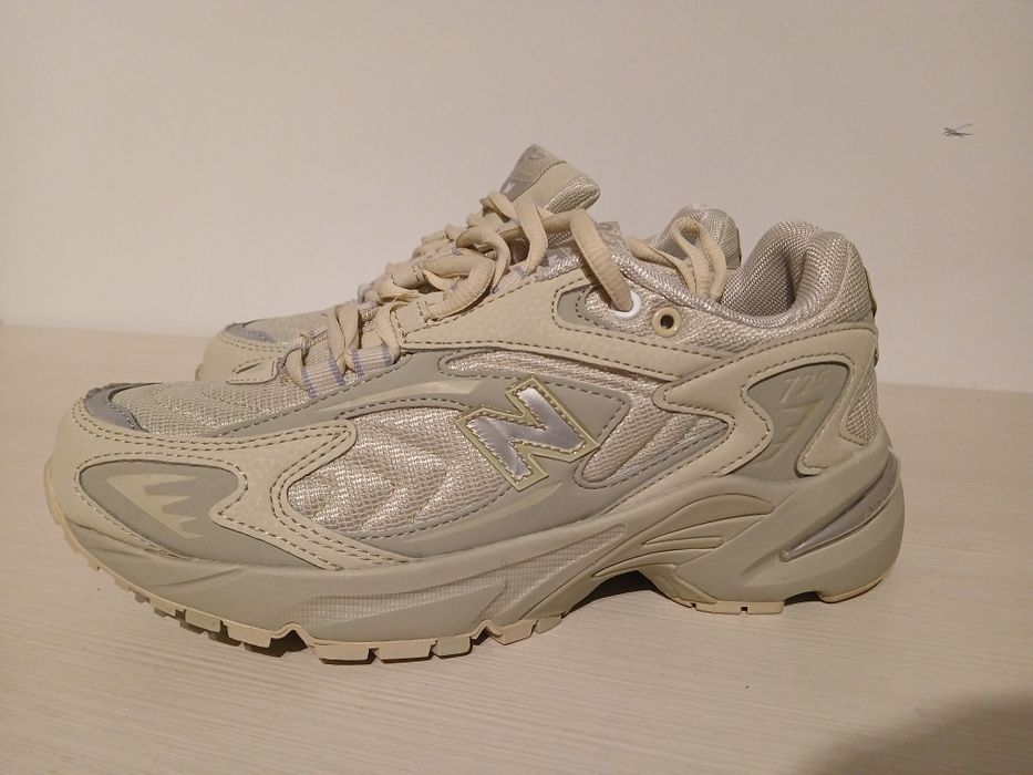 New Balance 725 Bej