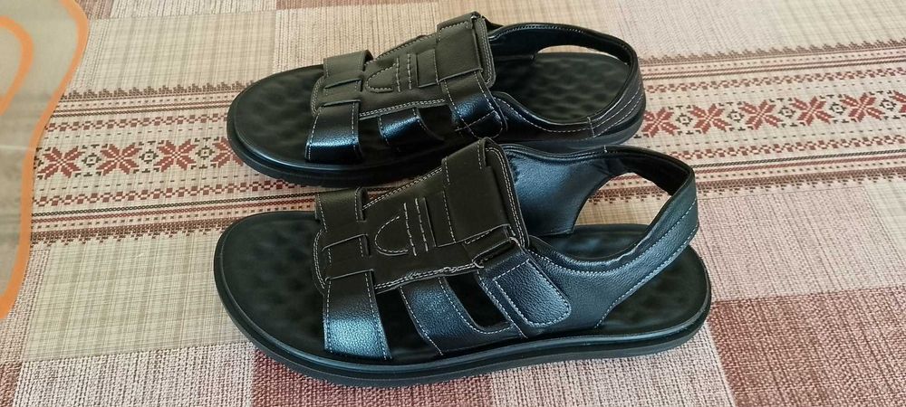 6 броя чехли сандали