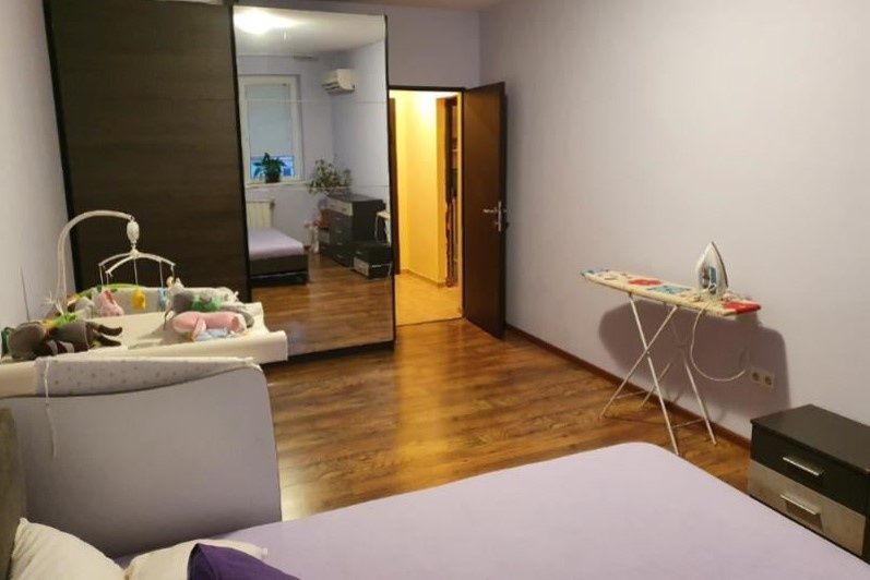 Двустаен апартамент в кв. Света Троица