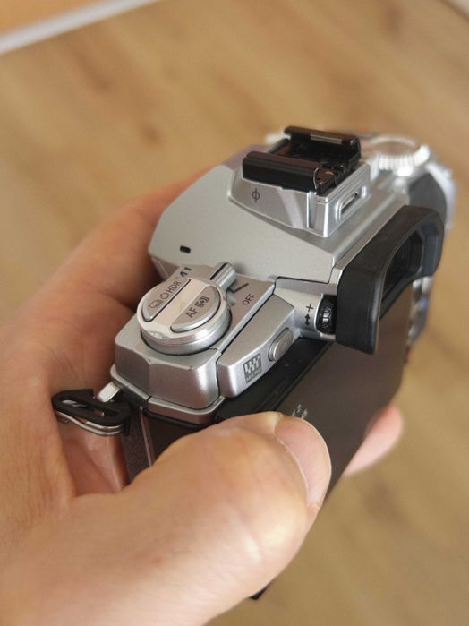 Дигитален фотоапарат Olympus OM-D E-M1