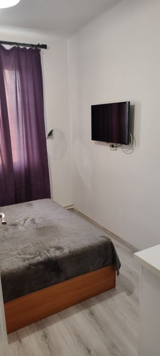 Închiriez apartament 2 camere ,ultracentral.