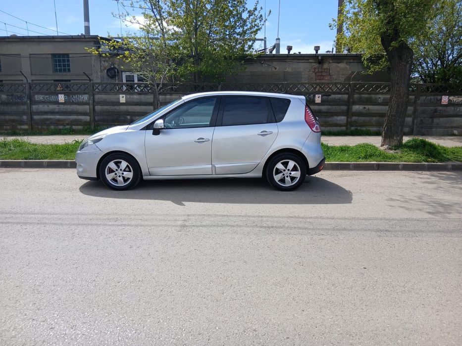Vând masina Renault Scenic