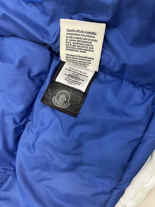 Moncler синьо яке