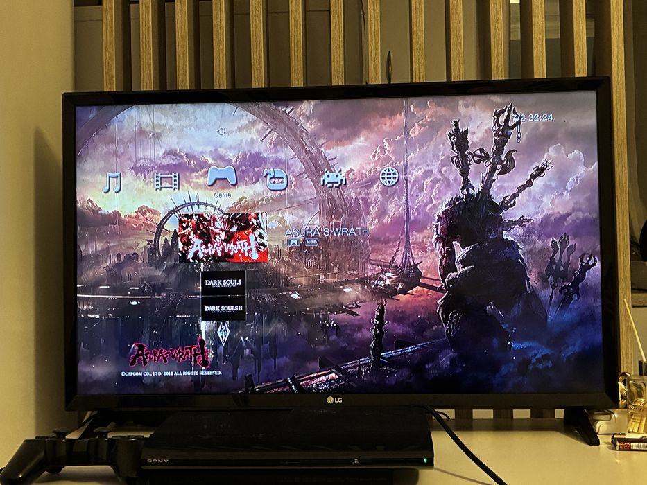 Play Station 3 SuperSlim 500GB Curatat si Modat + 2 controllere