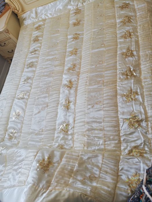 Покрывало на кровать.