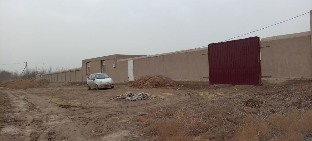 Нотурар  йер урни сотилади