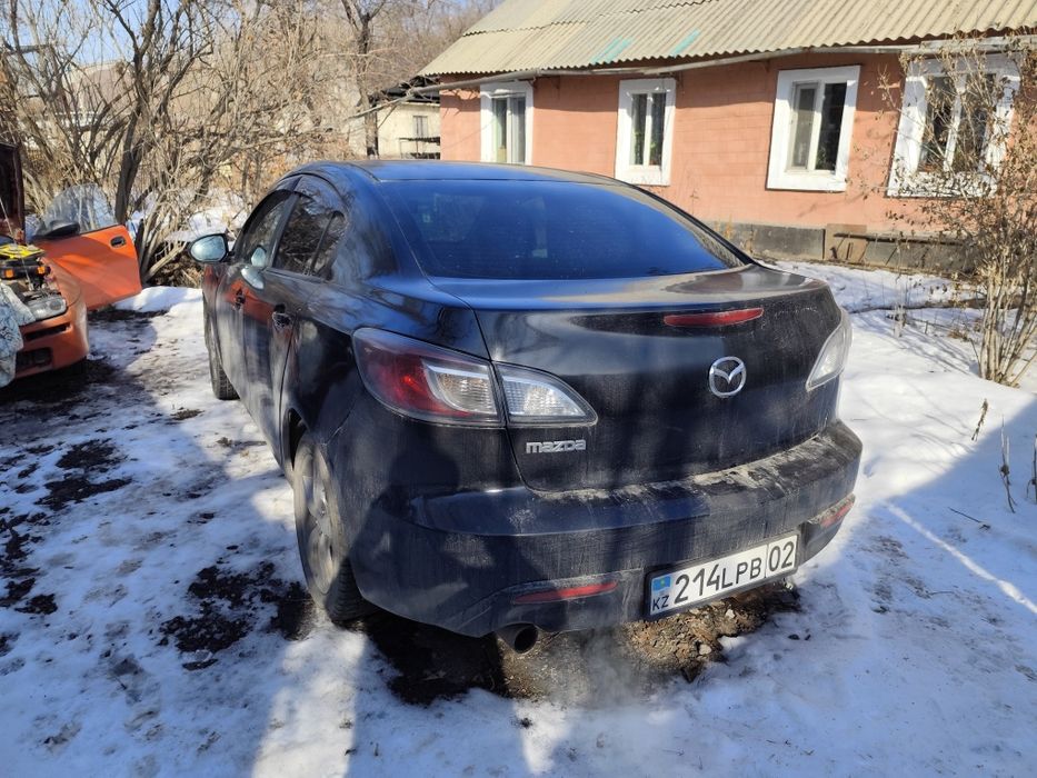 Продам или обменяю Мазду 3 на кроссовер