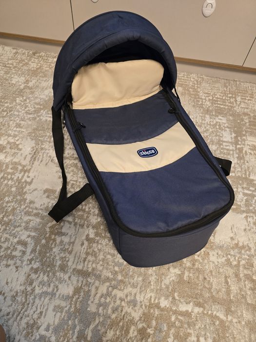 Продам люльку-переноску Chicco
