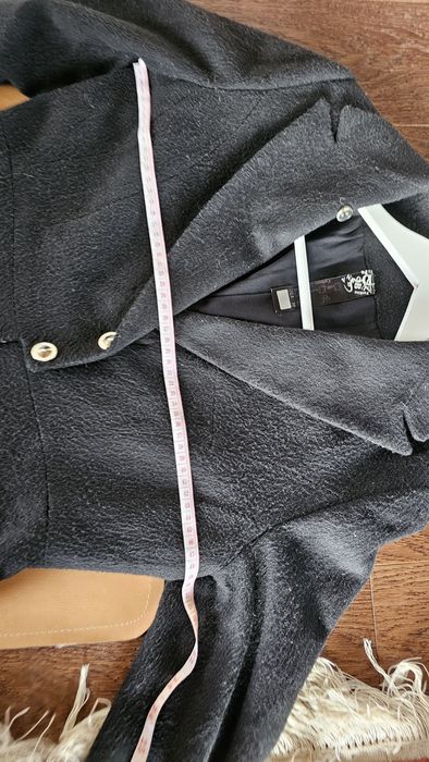 Елегантно палто с естествена кожа