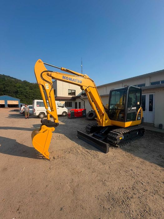 Excavator Komat'su 5,7to an 2018