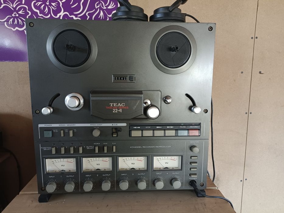 магнитофон катушечный Teac 22-4