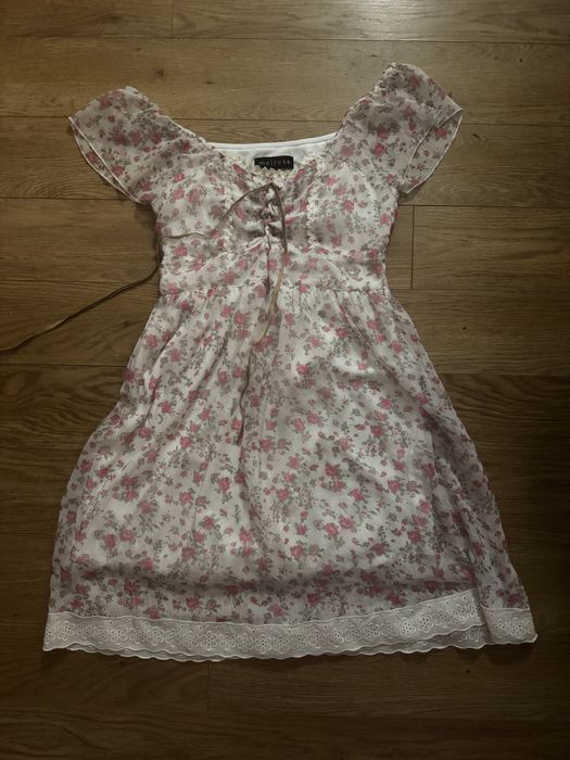 Нежна coquette рокля