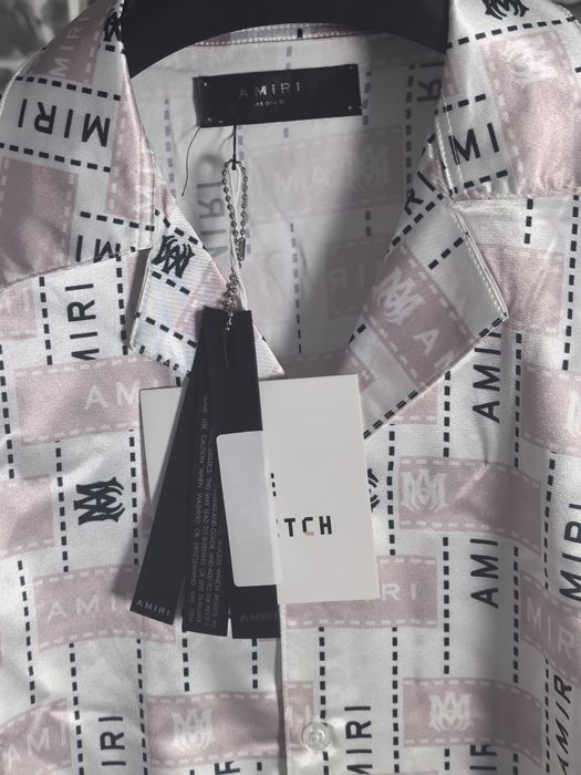 Amiri летен екип