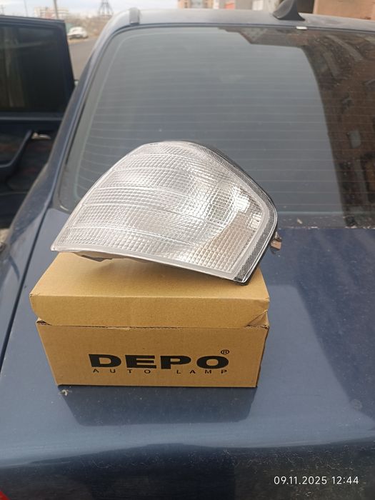 Поворотники на Мерседес 202