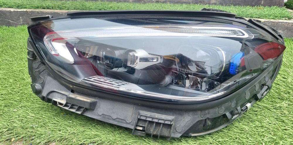 Far mercedes c class