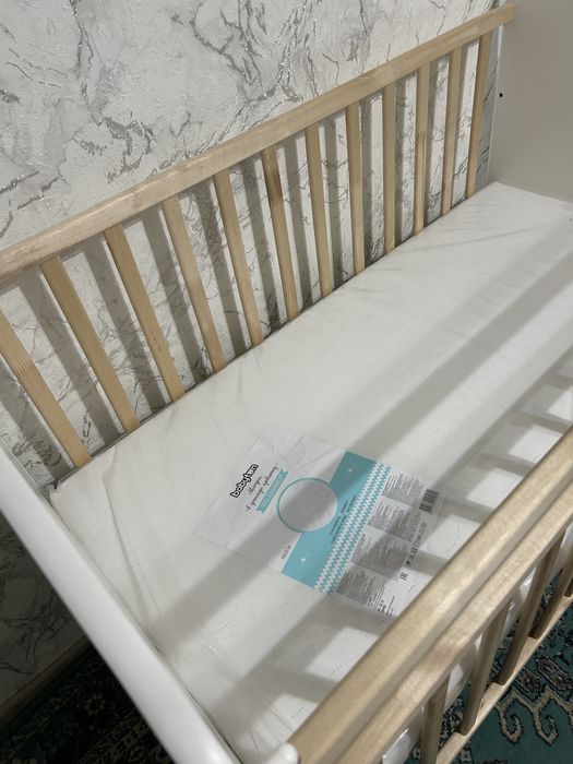 Продам детский манеж . Детская кровать