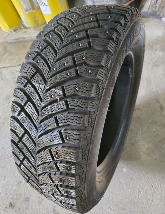 Продам шины от камри