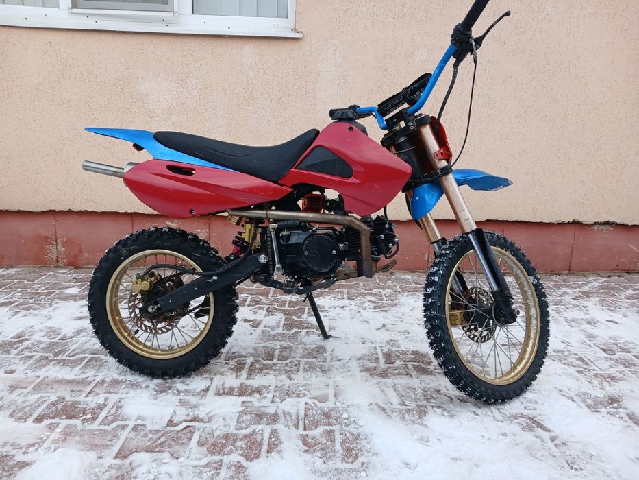 Cross 125cc în 4 timpi