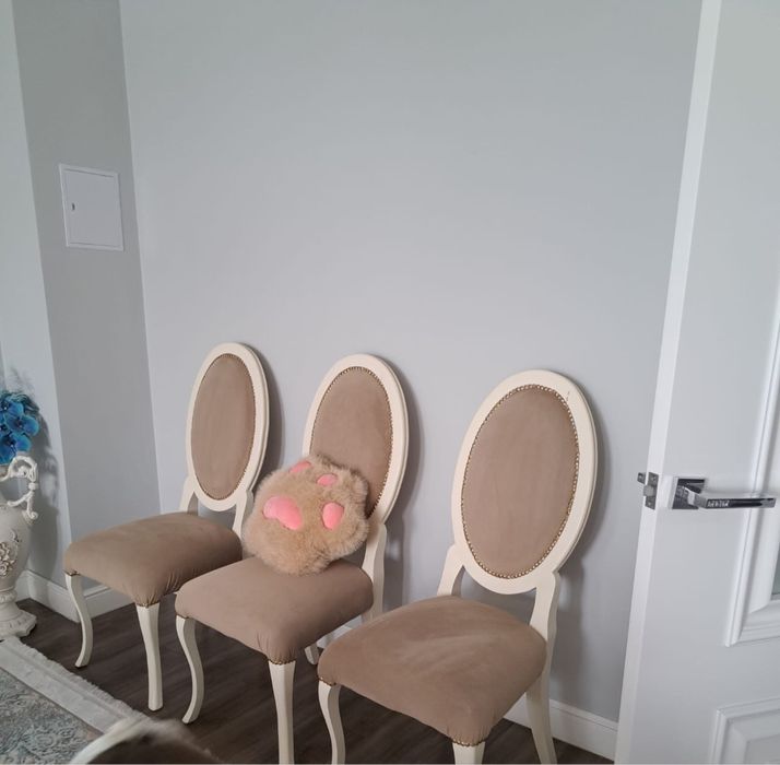 Стол стулья состояние хорошее