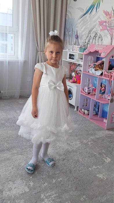 белое платье на девочку 4-6 лет