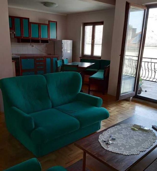 Дава се под наем Тристаен апартамент в Пловдив, Южен - 90 кв.м за 316.2 € - Снимка #2