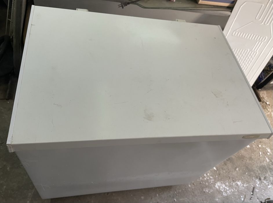 Продам морозилку