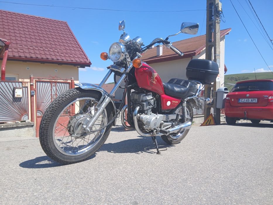 De vânzare Honda Custom  125 Cc  , se poate conduce cu A1 preț  1650