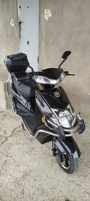 Очень дёшево. Электро скутер. Почти новый