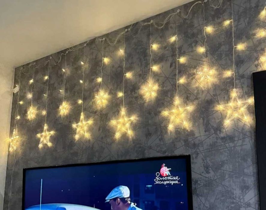 Гирлянды «Созвездие» , «Снежинки».