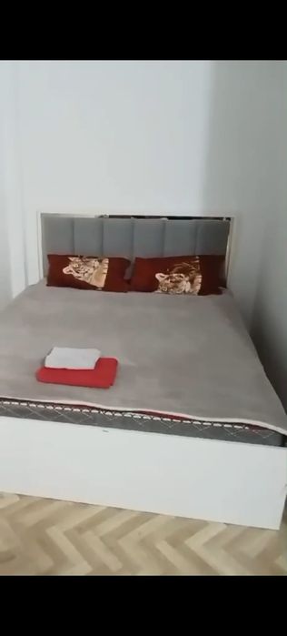Продам двухспальную кровать