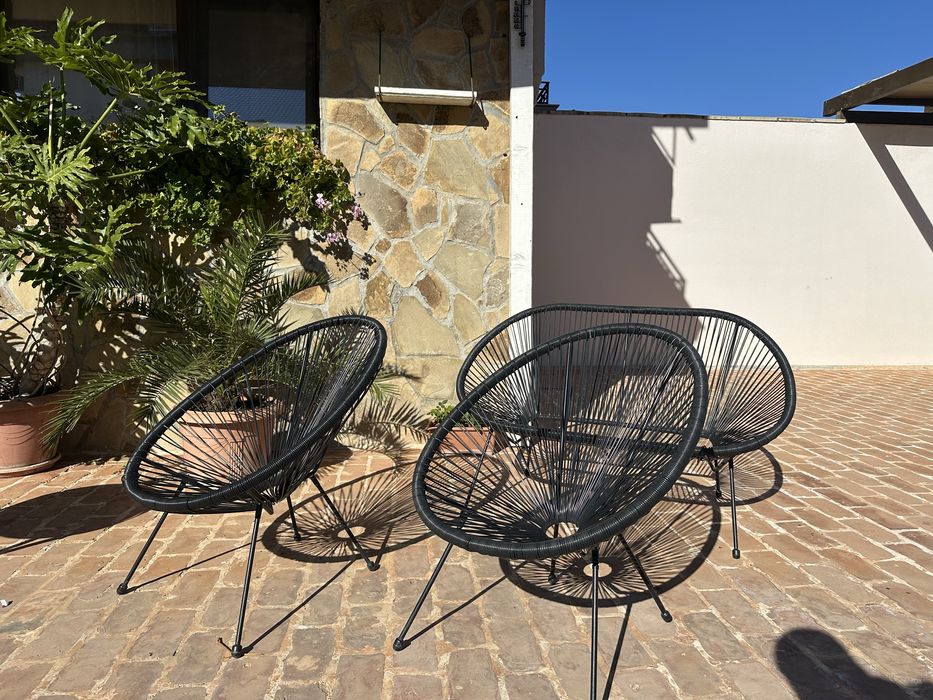 Продавам градински диван