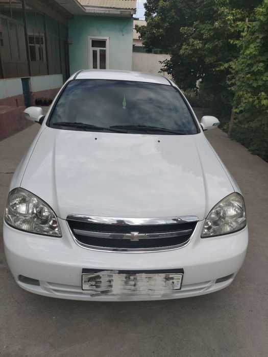 Шевроле Лачетти 1.8 мотор срочно сотилади