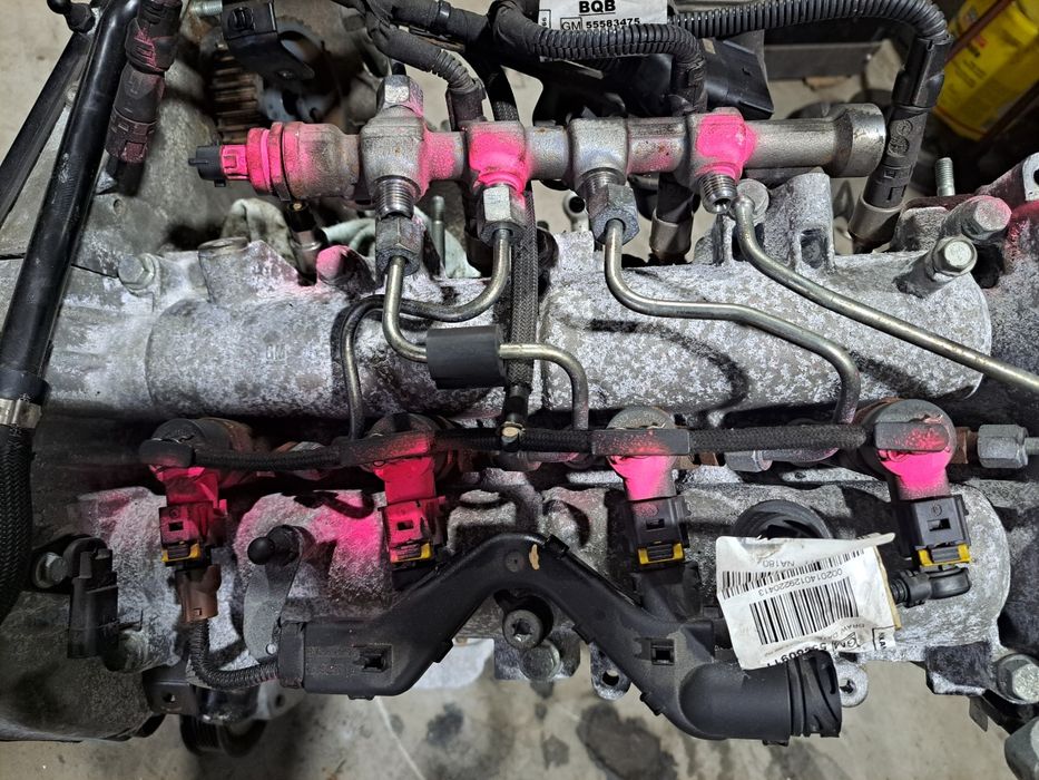 Injectoare OPEL Insignia,Astra j 2.0 cdti cod 55577668