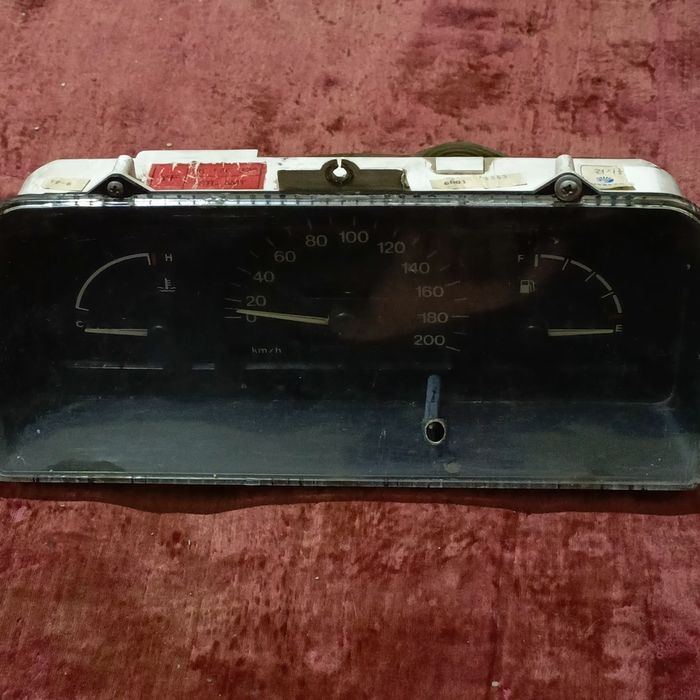 Ишламайдиган нексия 1 ни таблоси запчастьга сотилади