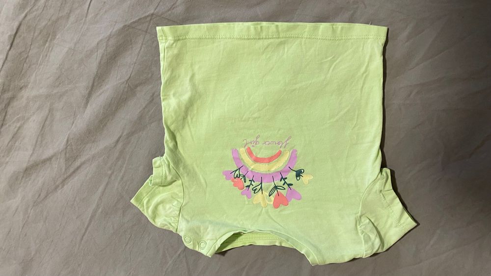 Яке- s. Oliver 62, Name it 68,Benetton 68 плюс подарък