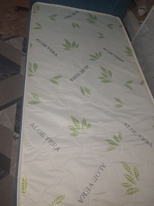 Продам кровати б у