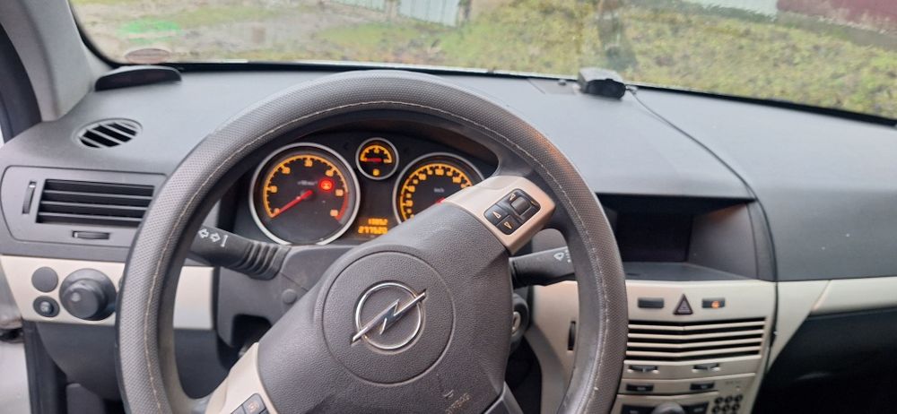 Vând Opel Astra H