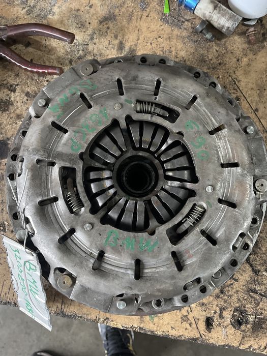 kit ambreiaj bmw 320d e90 164cp