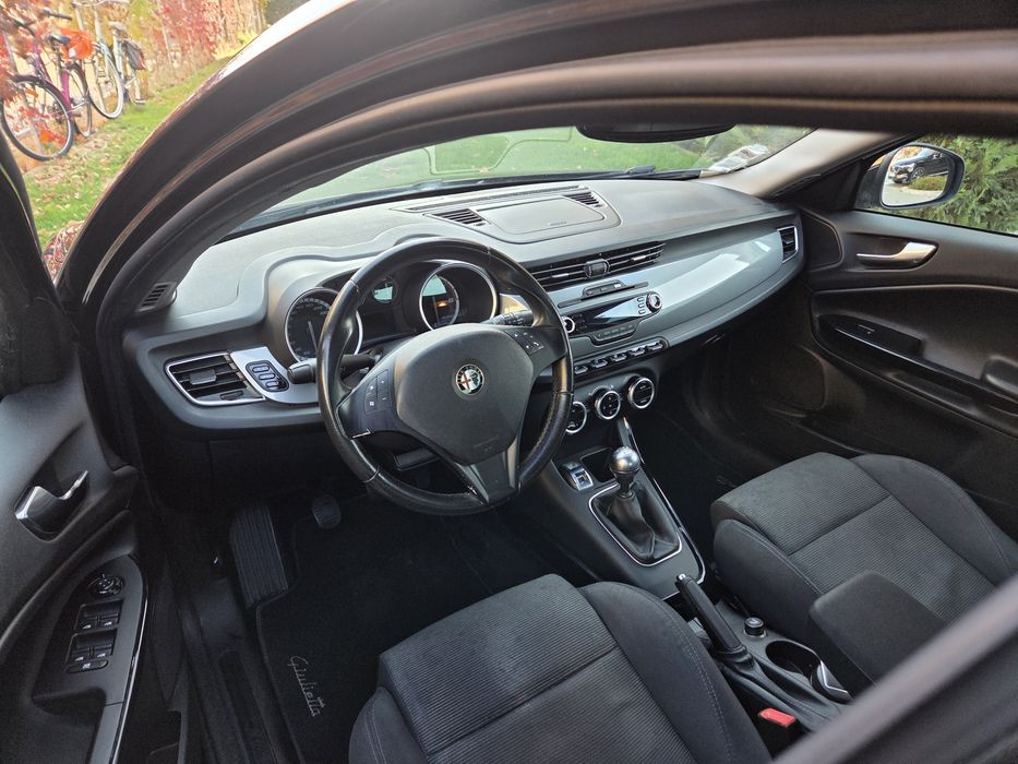Alfa Romeo Giulietta 2013 diesel, 4.850 € — imagine 5