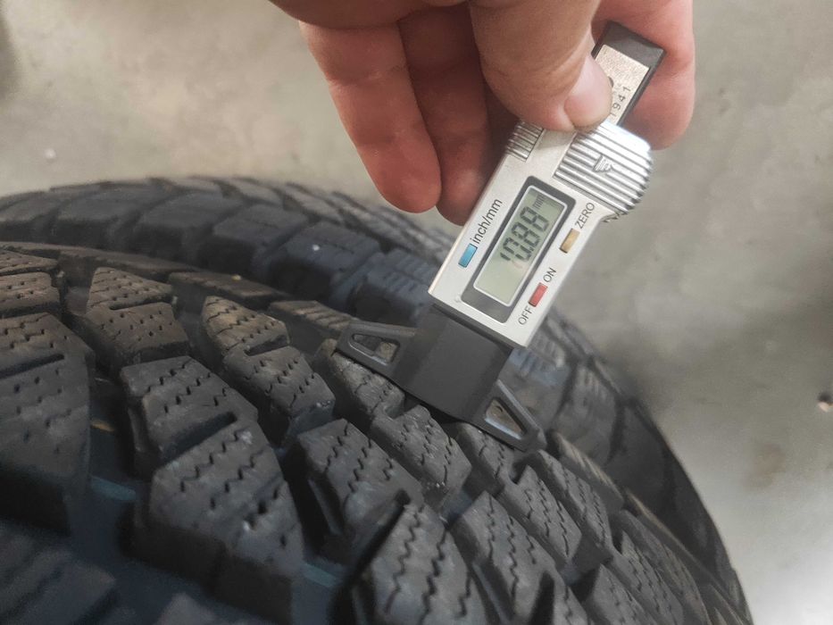 4бр.зимни гуми 235/65/16C Bridgestone