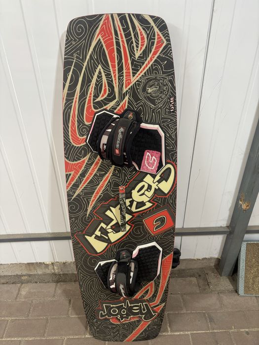 кайтборды, вейкборды