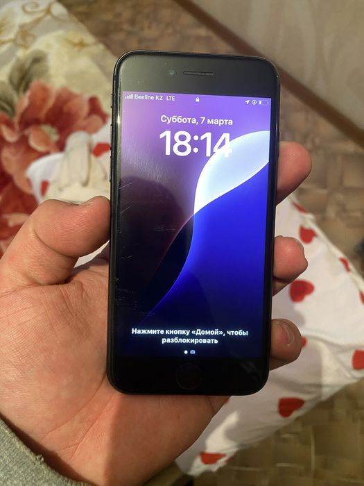 айфон se и редми нот 12