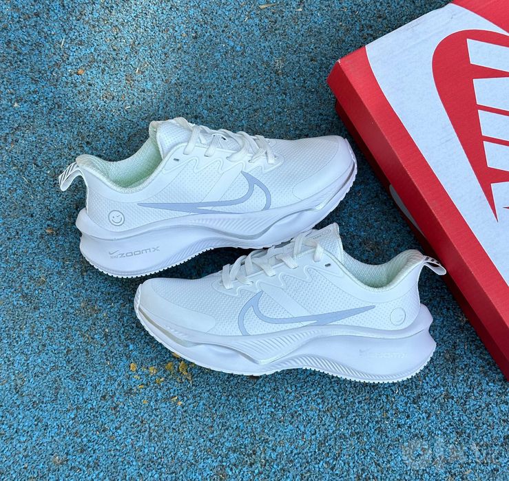 Nike Zoom x Smiley
