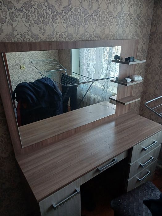 Туалетный столик