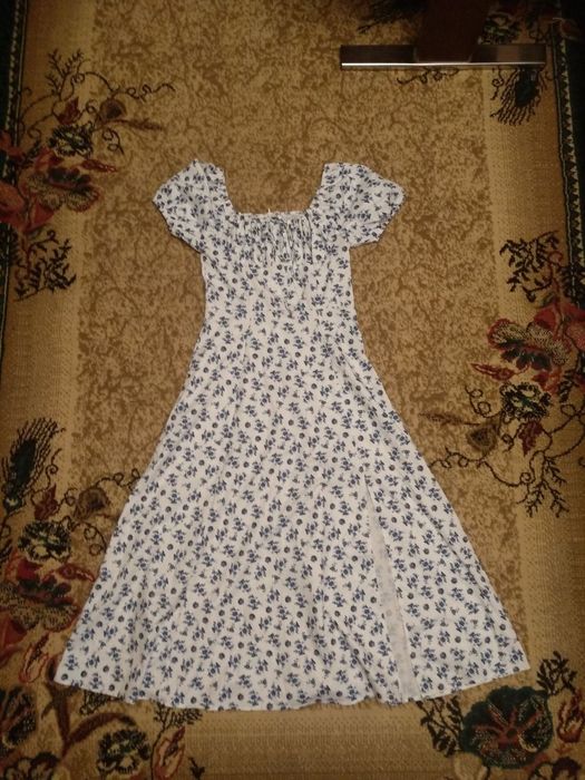 Платье сарафан белый с синими цветочками крестьянка