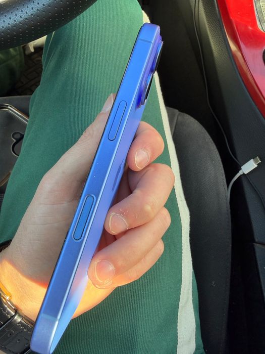 Vând iPhone 16 nou
