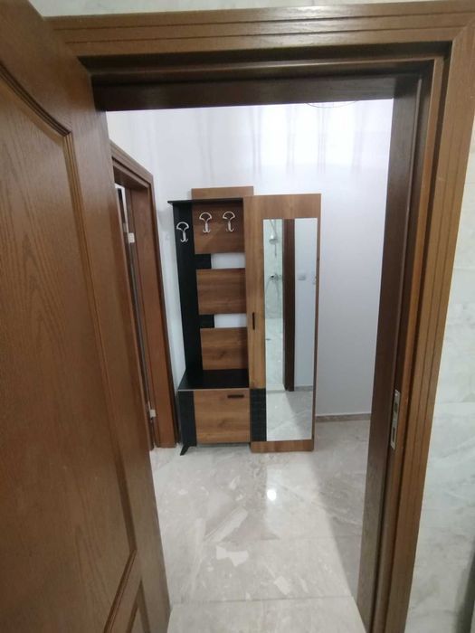 Имот Корект дава под наем Чисто нов 2-Стаен апартамент, център